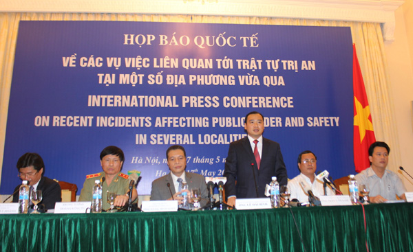 Họp báo quốc tế về các vụ liên quan tới trật tự, trị an