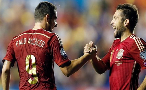 Paco Alcacer tỏa sáng ngay lần đầu góp mặt ở tuyển Tây Ban Nha