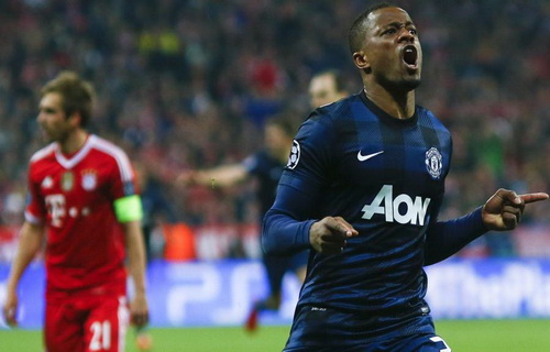Evra ghi bàn ở tứ kết Champions League trước Bayern Munich