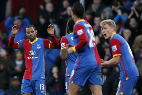 Puncheon (13) lập c&ocirc;ng cho Crystal Palace