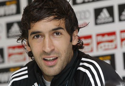 Raul Gonzalez sắp trở lại mái nhà xưa