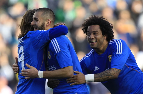 Vùi dập chủ nhà Betis 5-0, Real Madrid lên ngôi nhì bảng