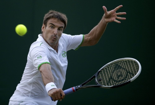 Tommy Robredo thua ngược đ&aacute;ng tiếc ở chung kết