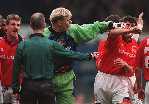 Tự truyện “Hiệp hai” của Roy Keane: Dậy sóng Old Trafford