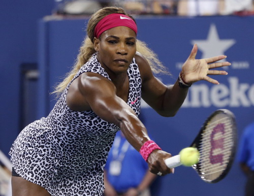 ... trước sức mạnh hủy diệt của Serena Williams