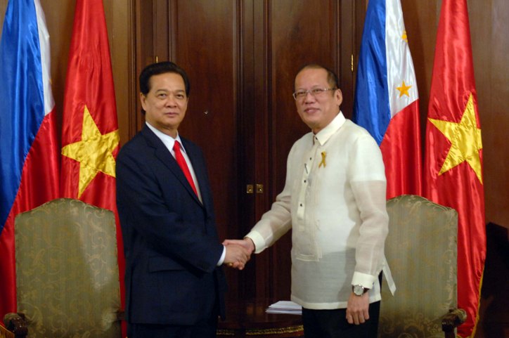 Việt Nam và Philippines: Giàn khoan Trung Quốc đe dọa hòa bình, an ninh