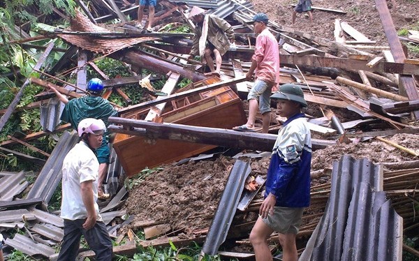Hà Giang: Sạt lở đất sau bão Thần Sấm vùi lấp 7 người
