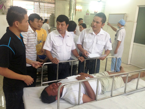 Cứu sống thuyền trưởng tàu chìm đang tuyệt vọng trên biển