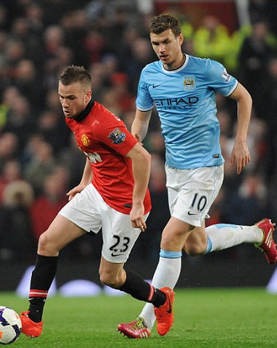Tom Cleverley mất hút trên sân