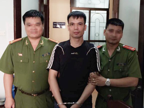 Nguyền Huy Tr&igrave;u bị bắt khi đang lẩn trốn tại một nh&agrave; nghỉ ở thị x&atilde; Sầm Sơn - Thanh H&oacute;a. Ảnh: Th&aacute;i Thanh