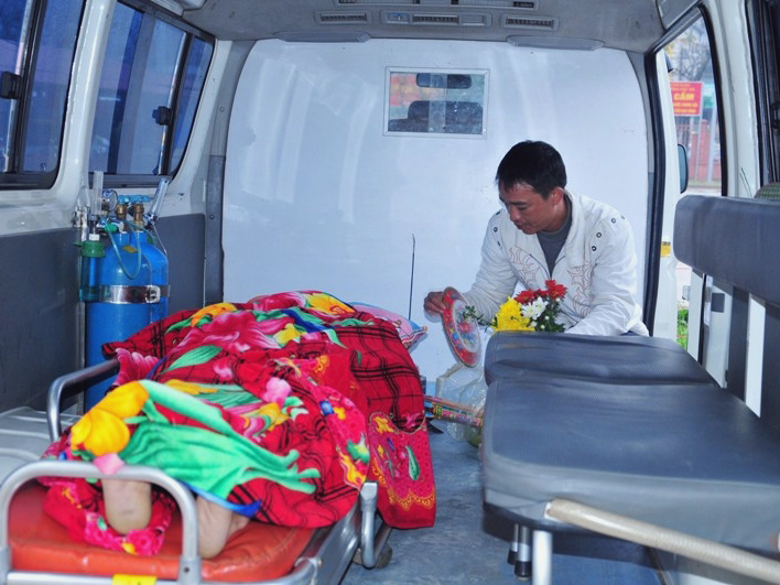 &Ocirc;ng Vũ Văn Sự, người nh&agrave; nạn nh&acirc;n, bức x&uacute;c y&ecirc;u cầu cơ quan chức năng l&agrave;m r&otilde; tr&aacute;ch nhiệm&nbsp;