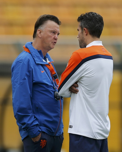 Van Persie là cầu thủ quan trọng như HLV Van Gaal không dám mạo hiểm
