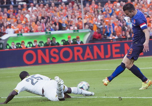 Vann Persie ghi b&agrave;n duy nhất cho chủ nh&agrave; H&agrave; Lan trước Ghana
