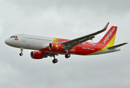 Máy bay VietJet hạ cánh khẩn nguy vì hỏng hệ thống thủy lực