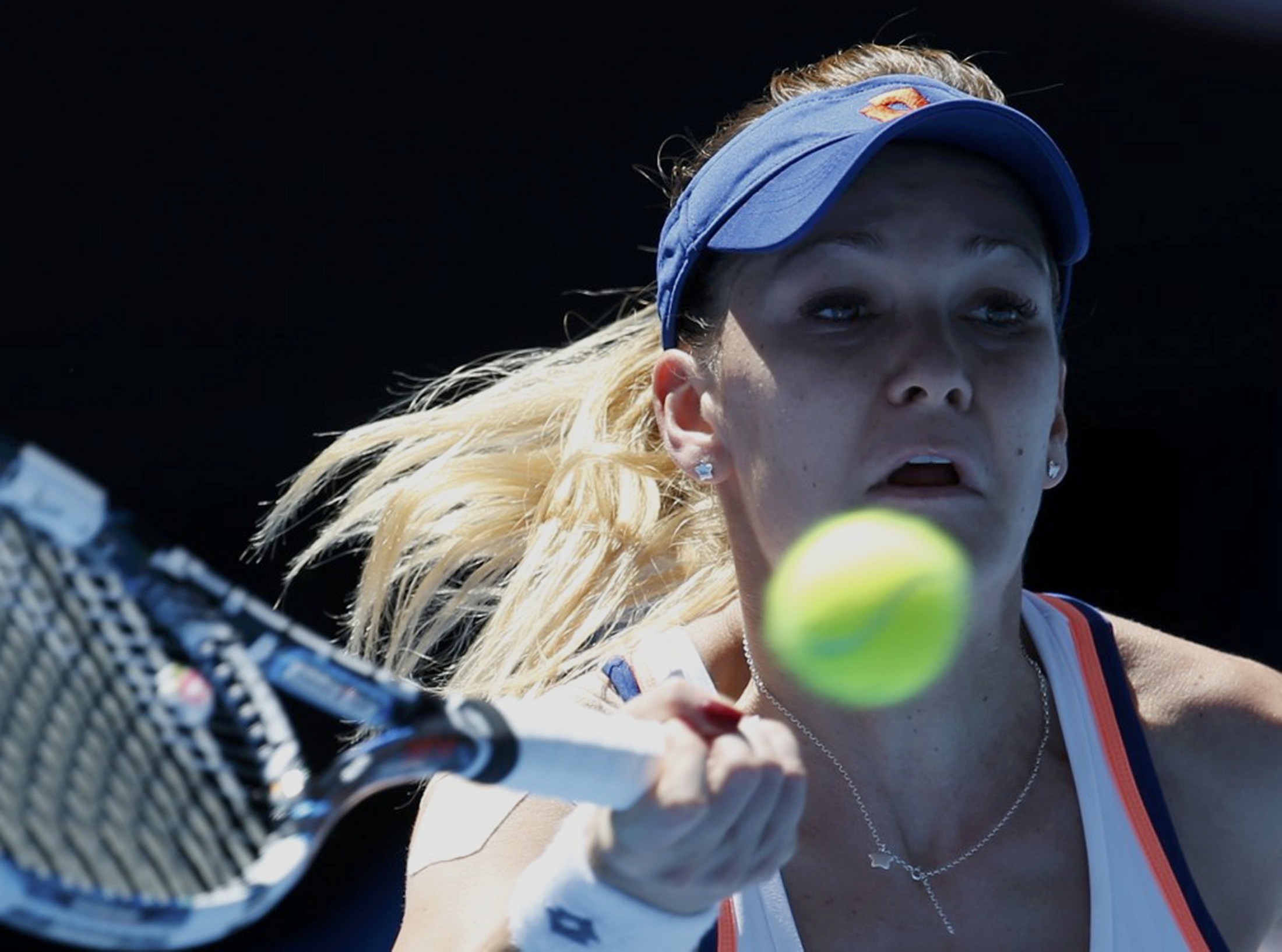 Radwanska xuất sắc vào bán kết