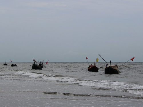 Xô xát trên biển, 1 ngư dân mất tích