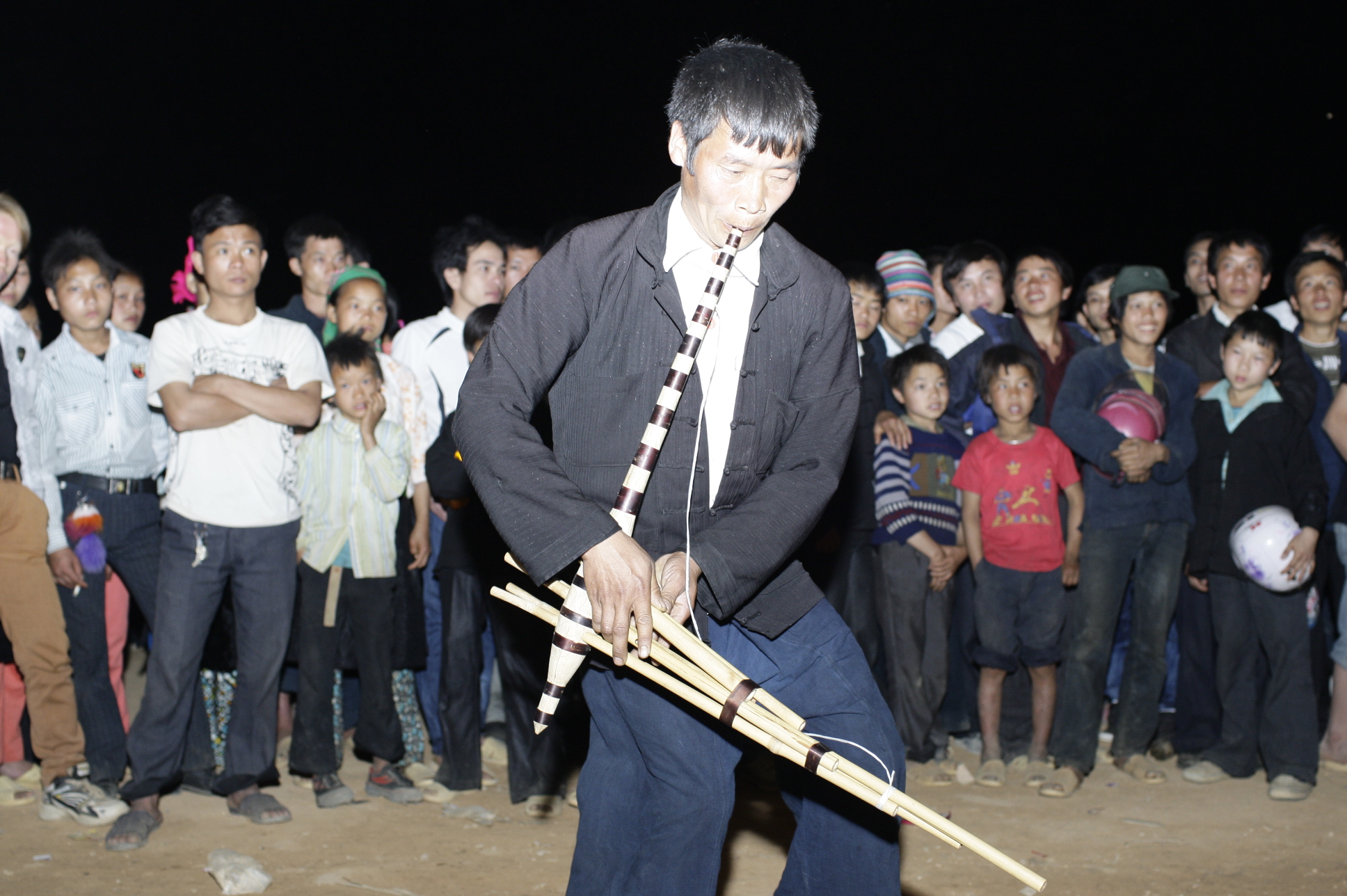 Phong lưu chợ tình