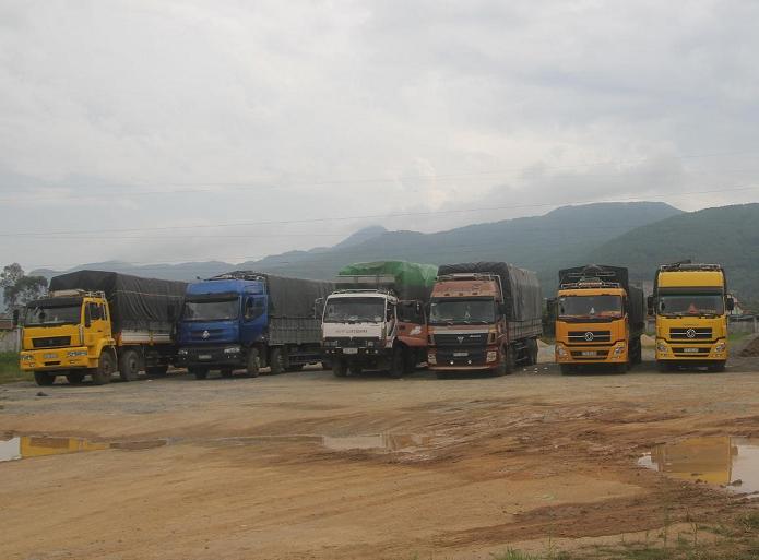 Phạt đoàn xe quá tải “khủng” lọt hàng loạt trạm cân 93 triệu đồng