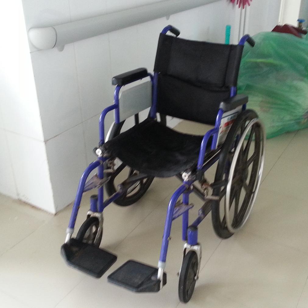 Chiến xe lăn bệnh nh&acirc;n H. để lại sau khi nhảy lầu tự vẫn.