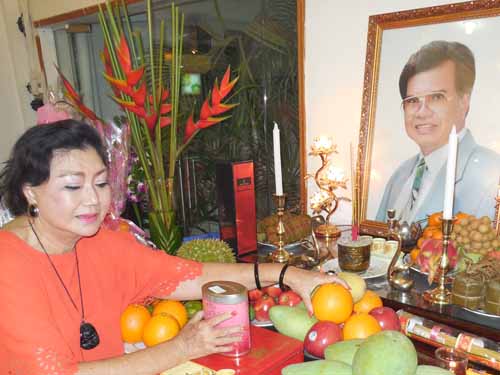 NSND Kim Cương tưởng niệm người bạn diễn ăn ý