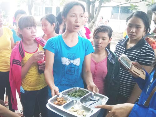 Bữa ăn trở th&agrave;nh nguy&ecirc;n nh&acirc;n tranh chấp. Ảnh: MAI CHI