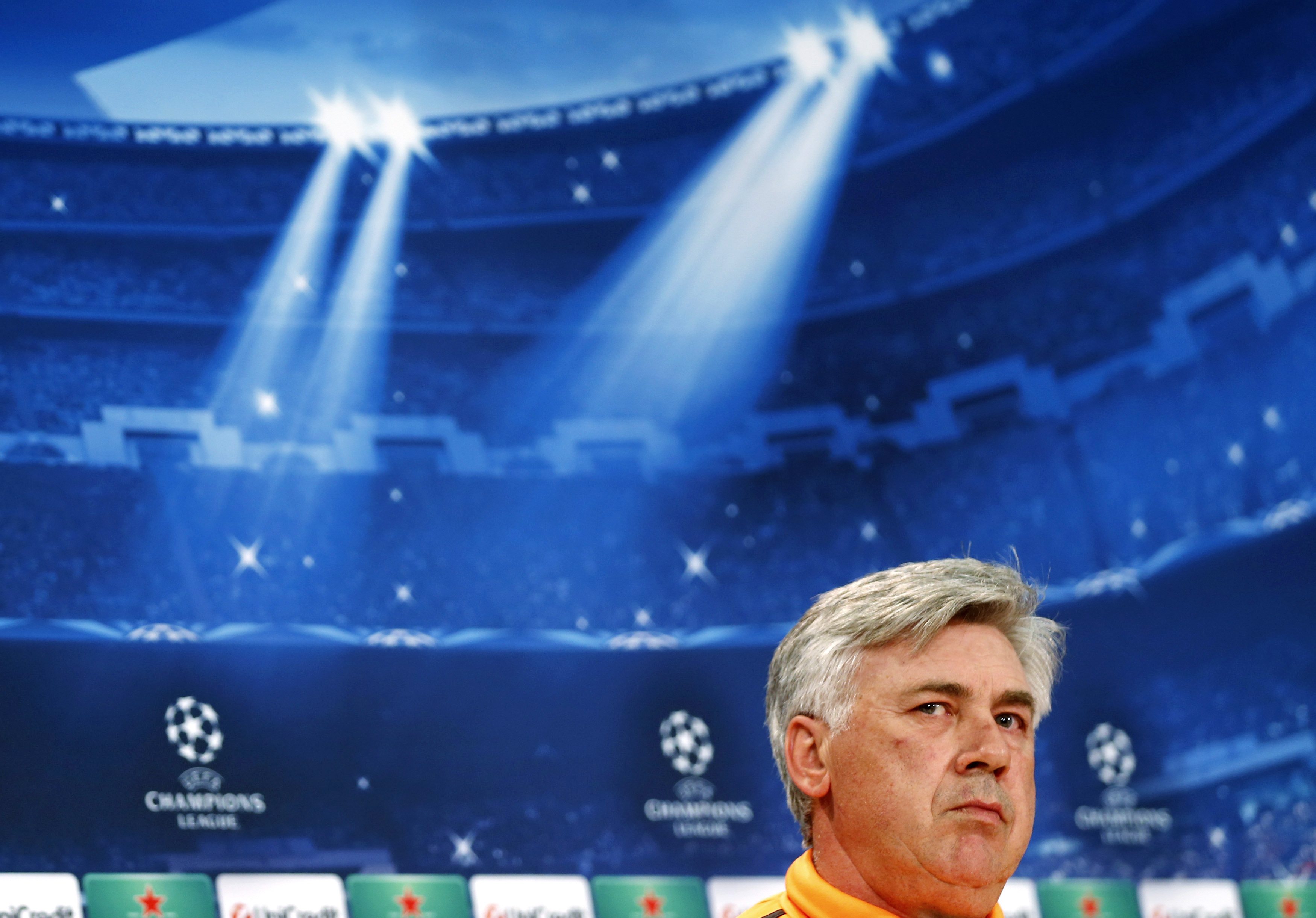 HLV Ancelotti sẽ kh&ocirc;ng chơi ph&ograve;ng ngự thụ động
