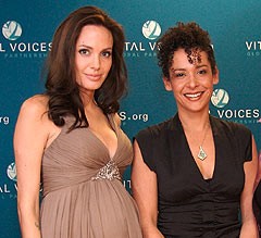 Angelina Jolie chia sẻ về tình bạn với Mariane Pearl