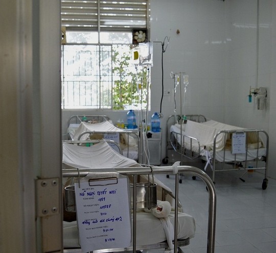 3/5 th&agrave;nh vi&ecirc;n gia đ&igrave;nh trong vụ ch&aacute;y ph&ograve;ng trọ kh&ocirc;ng qua khỏi. Ảnh: Gia Minh/NLĐO