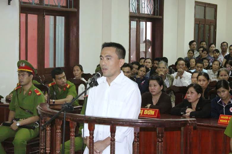 Bị cáo mai Chiếm Thắng, kẻ đã giết chết vợ vì nghi vợ có nhân tình.