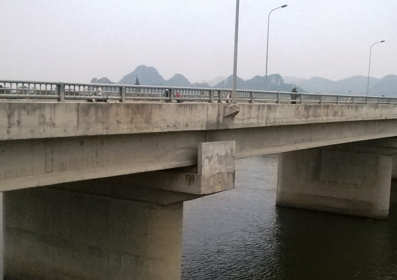 Cầu Bồng Lạng nơi chị N gieo m&igrave;nh xuống s&ocirc;ng Đ&aacute;y tự tử