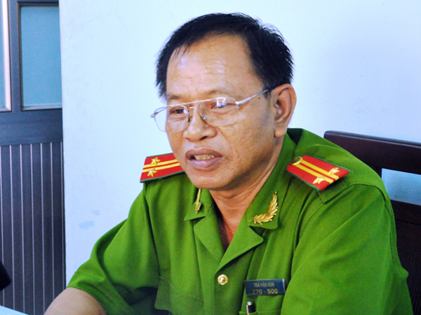 Trung t&aacute; Tr&agrave; Văn Hon - Đội trưởng Đội điều tra TP về TTXH C&ocirc;ng an huyện Củ Chi cho biết đang phối hợp với c&aacute;c đơn vị nghiệp vụ khẩn trương điều tra l&agrave;m r&otilde; vụ việc nghi&ecirc;m trọng n&agrave;y.