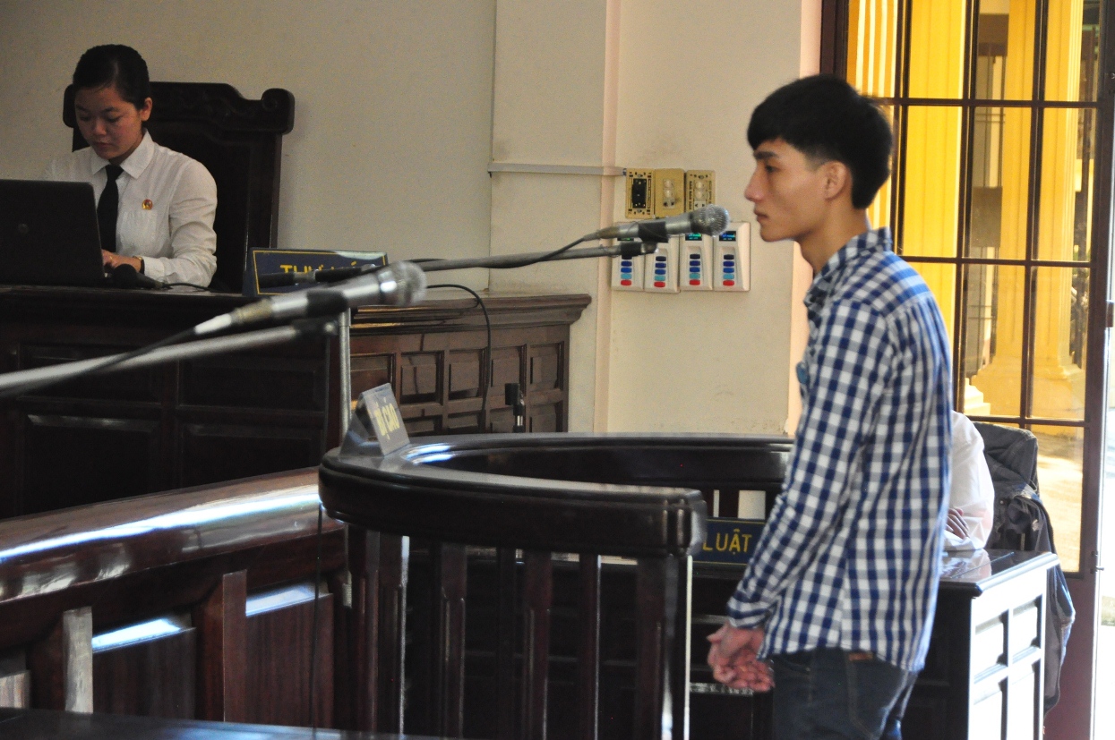 Dương Đ&igrave;nh Tuấn tại phi&ecirc;n t&ograve;a