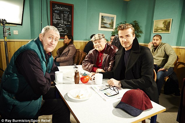 Beckham và hai diễn viên gạo cội David Jason và Nicholas Lyndhurst
