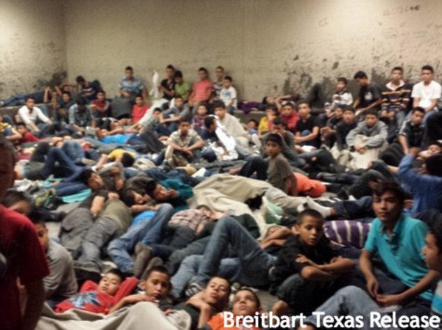 Mỹ đang đối mặt vấn đề khủng hoảng nhập cư bất hợp ph&aacute;p. Ảnh: Breitbart Texas Release