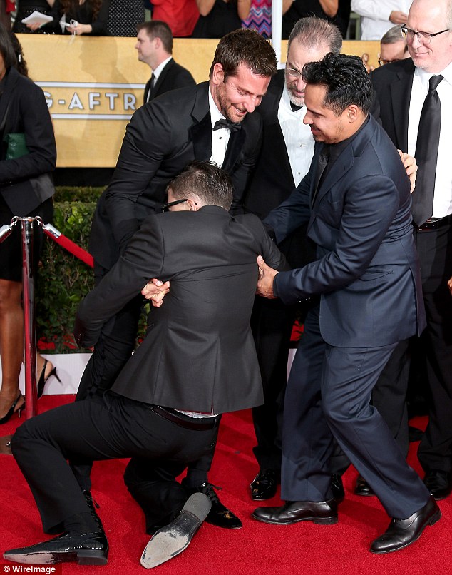 Chọc phá Bradley Cooper