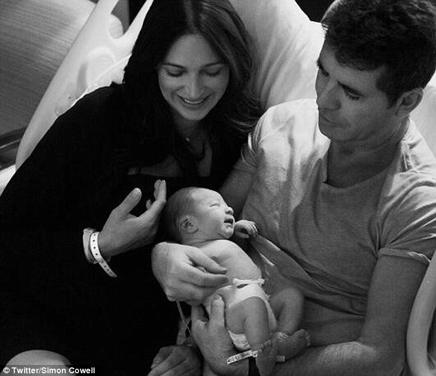 Simon Cowell tự hào khoe con trai đầu lòng Eric