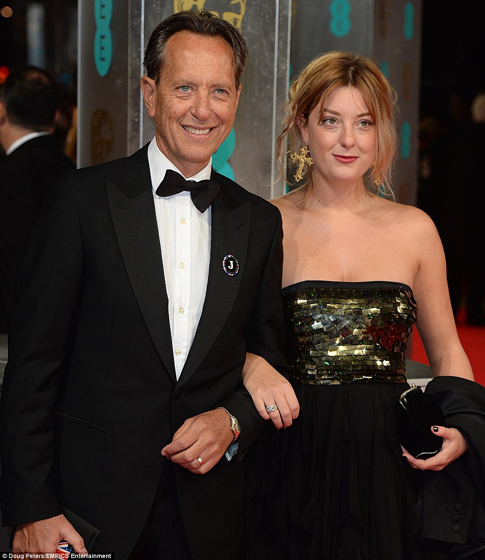 Richard E Grant và con gái