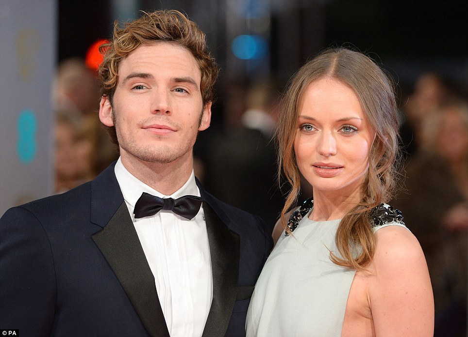 Sam Clafin và Laura Haddock