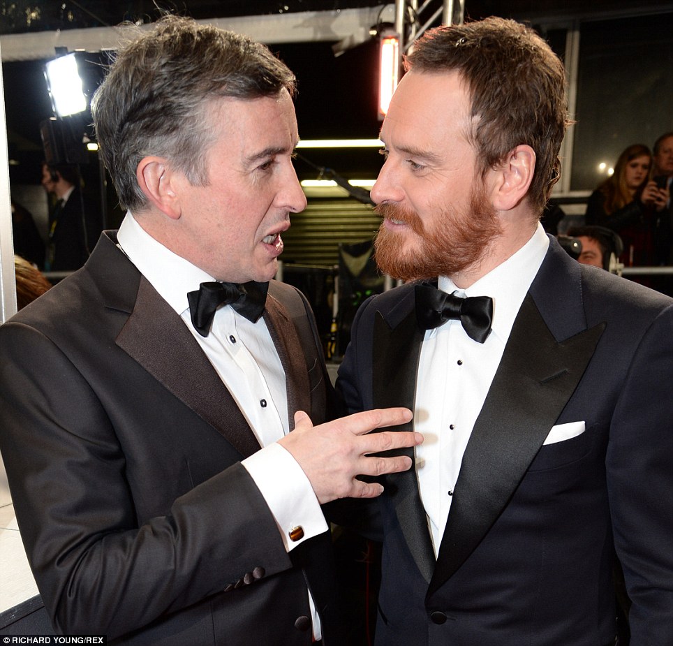 Steve Coogan và Michael Fassbender