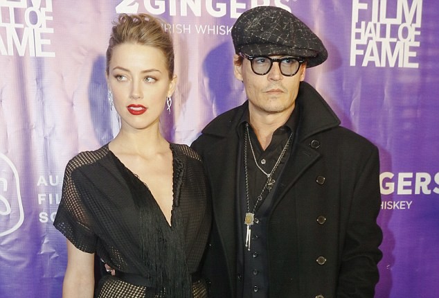 Sao tề tựu tiệc đính hôn của “cướp biển” Johnny Depp