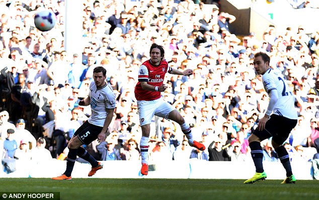 HLV Wenger: Cuộc đua vô địch sẽ căng đến phút cuối