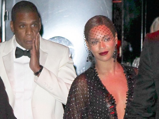 Em gái Beyoncé đánh anh rể Jay Z vì.. ghen hộ chị