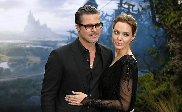Brad Pitt và Angelina Jolie sẽ kết hôn trên phim
