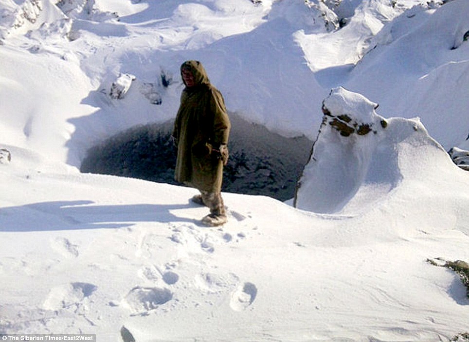Thêm hai hố bí ẩn khổng lồ ở Siberia