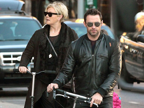 Hugh Jackman v&agrave; vợ