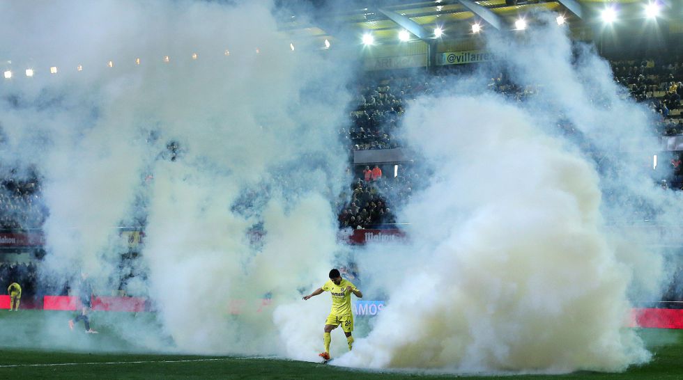Khói tỏa mù trời ở trận Villarreal – Celta Vigo