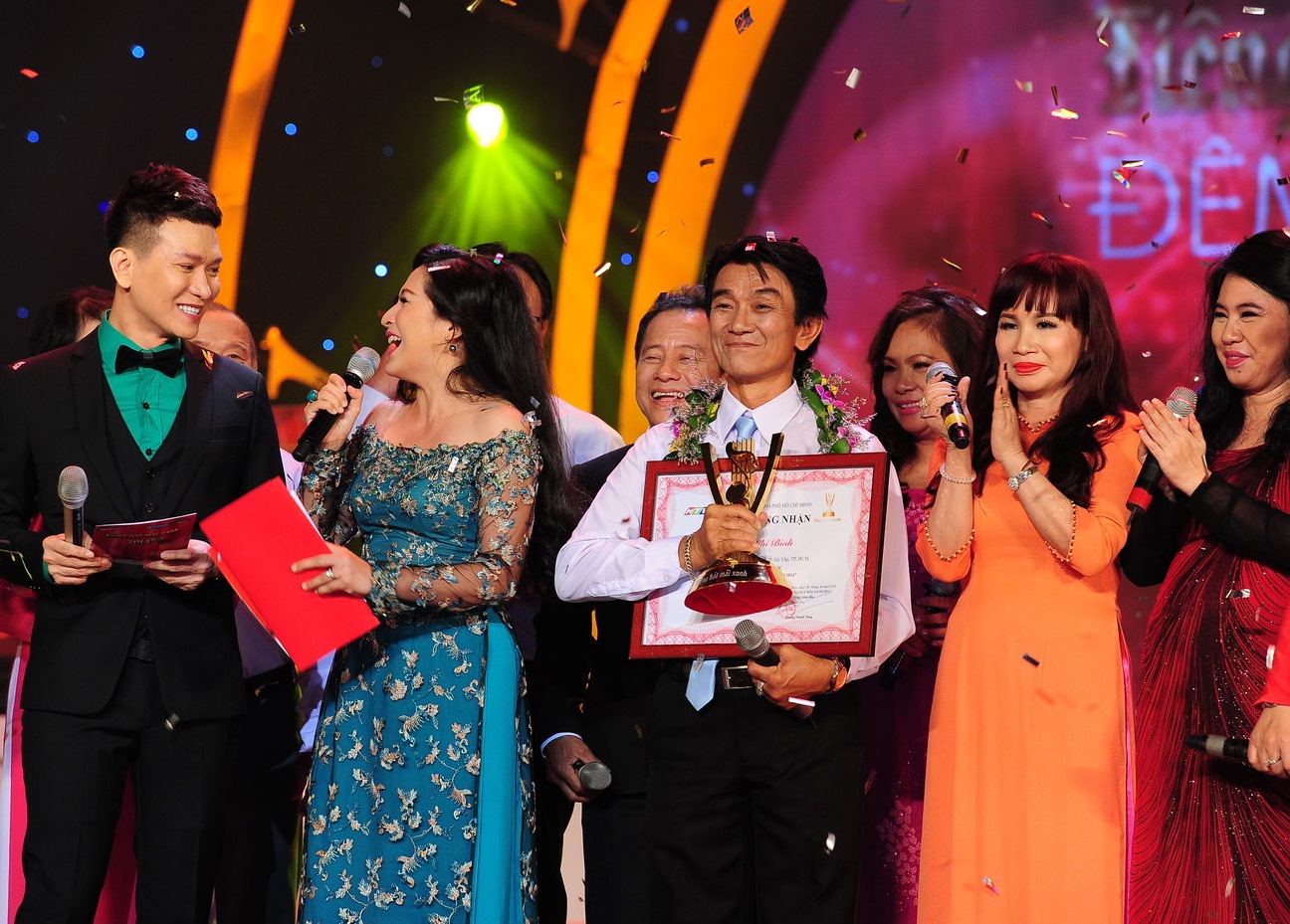 Giọng ca Huyên Chí Bình đăng quang Tiếng hát mãi xanh 2014