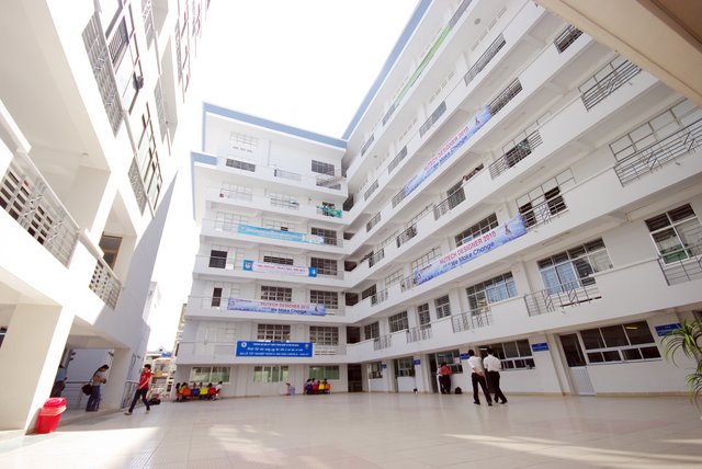 Trường ĐH C&ocirc;ng nghệ TP HCM