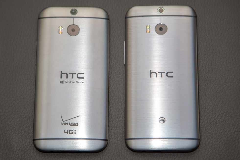 Mặt sau HTC One M8 for Windows bên trái không khác gì bản Android gốc.