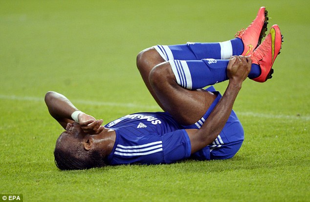 Drogba nghỉ 4 tháng, Chelsea hỏi mua Remy thay thế